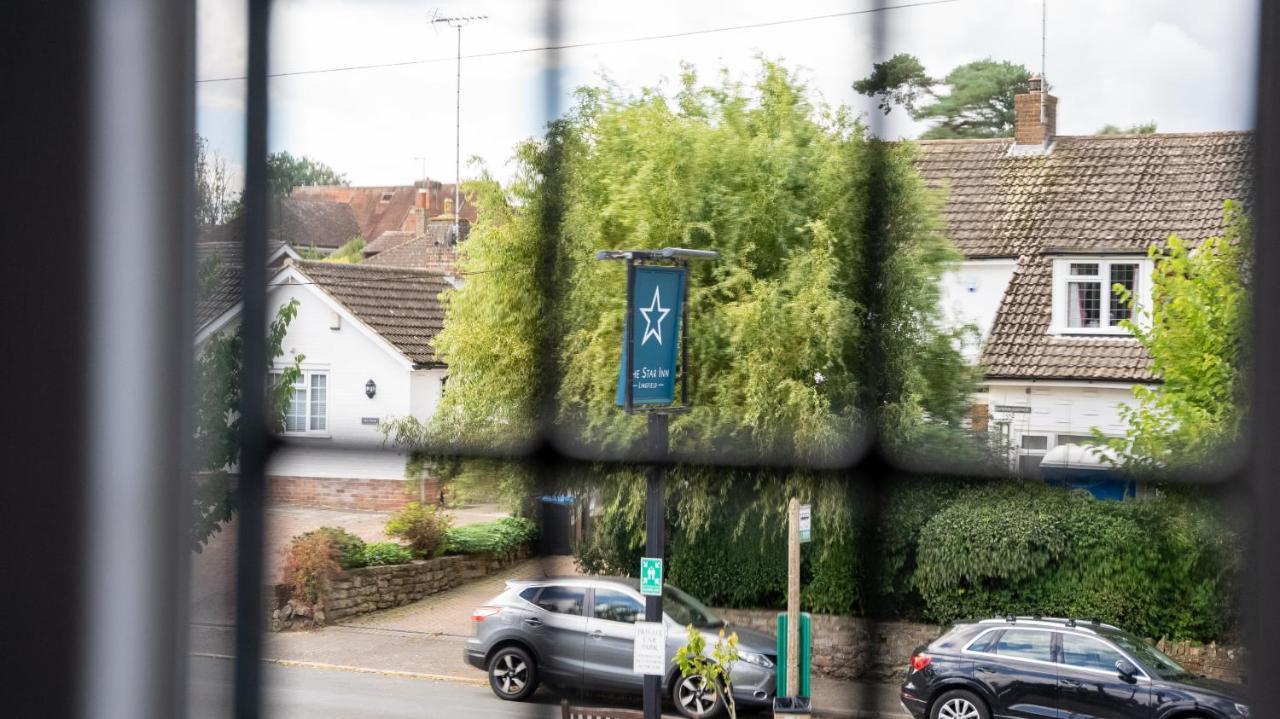 The Star Inn Lingfield Exterior foto