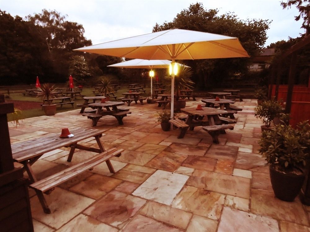 The Star Inn Lingfield Exterior foto
